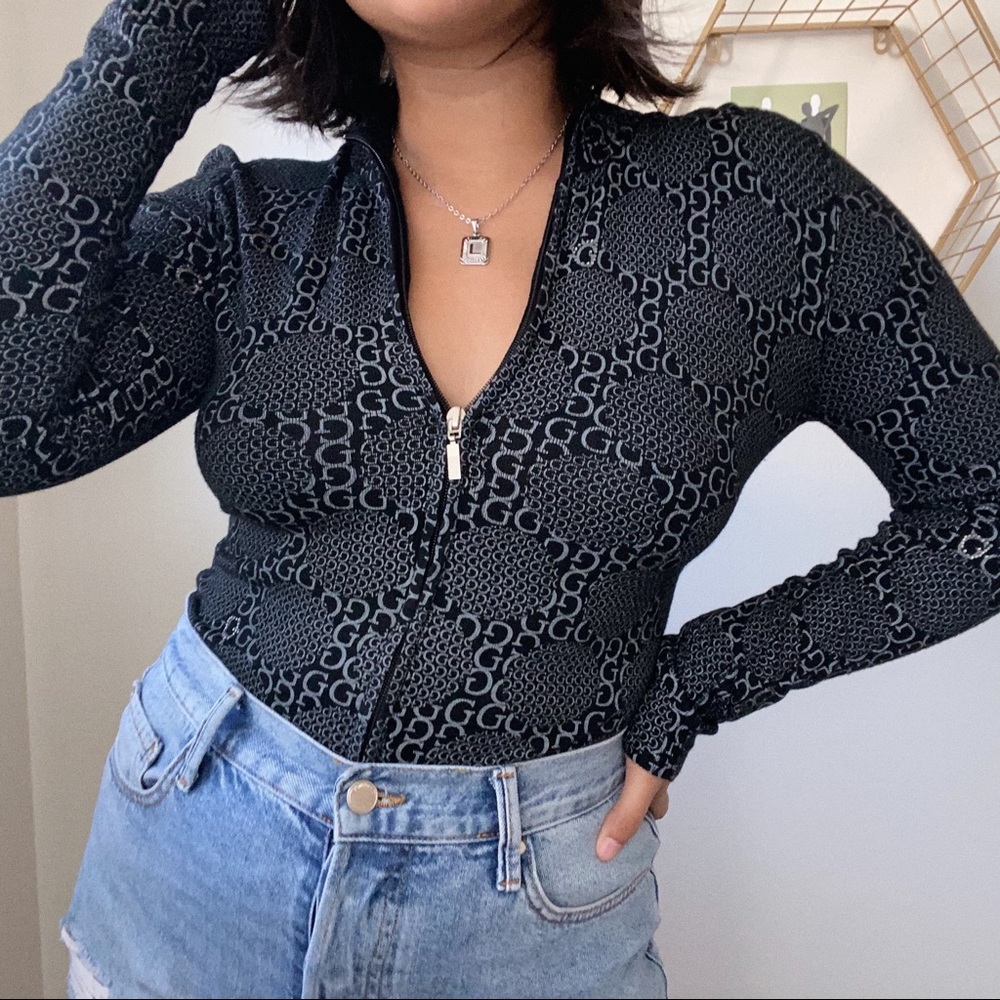 Guess zip up